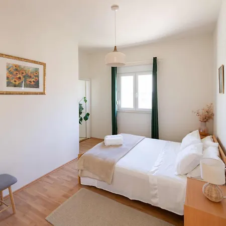 W Sunset Sea View, 4 Stars, Apartamento Šibenik