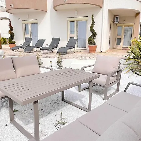 Sunset Sea Villa, Appartement Šibenik