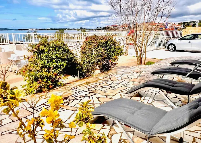 아파트 Sunset Sea Villa, 시베니크