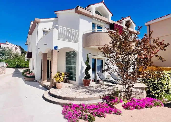 Апартаменты Sunset Sea Villa, Шибеник